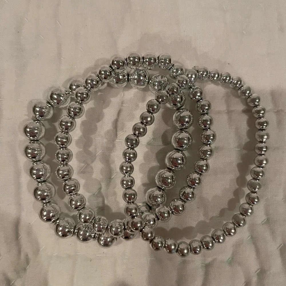 Multiple Chic Beaded Bracelet Sets (all included for same price!) - Picture 2 of 8